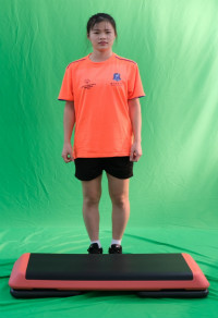 动作三:台阶上上下下4.jpg 动作三:台阶上上下下4.jpg